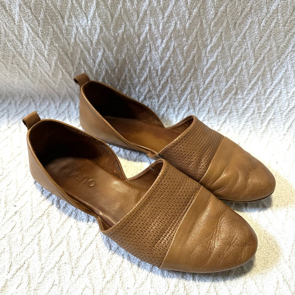 Bueno Soft Leather Camel Brown Side Cut Flat Loafers Size 40